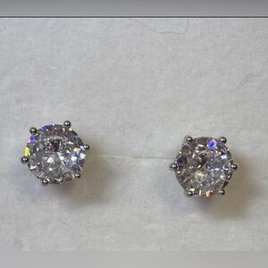 8mm Round AAA CZ Stud Earrings 18k White Gold Filled